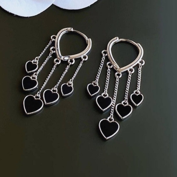 Black Heart Tassel Hoop Silver Dangle Hearts Earrings NWT - Picture 6 of 7